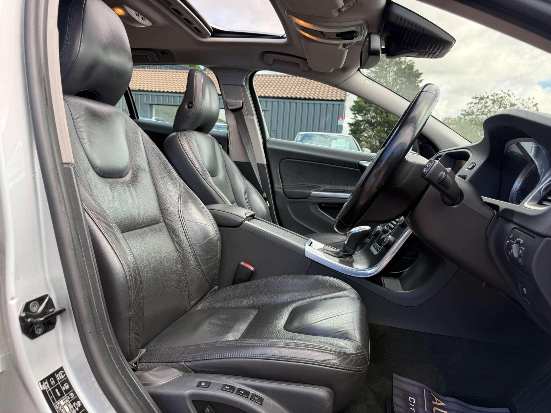 Volvo V60 view 45