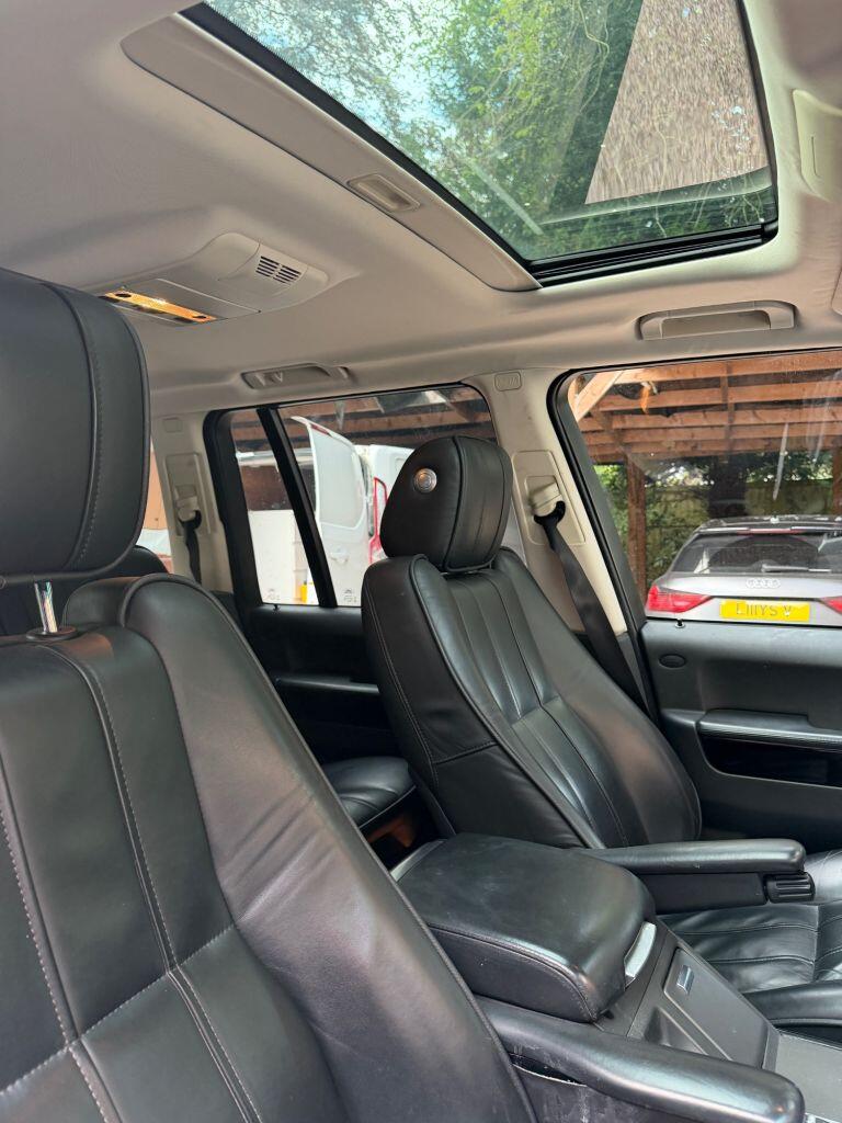 Land Rover Range Rover view 11