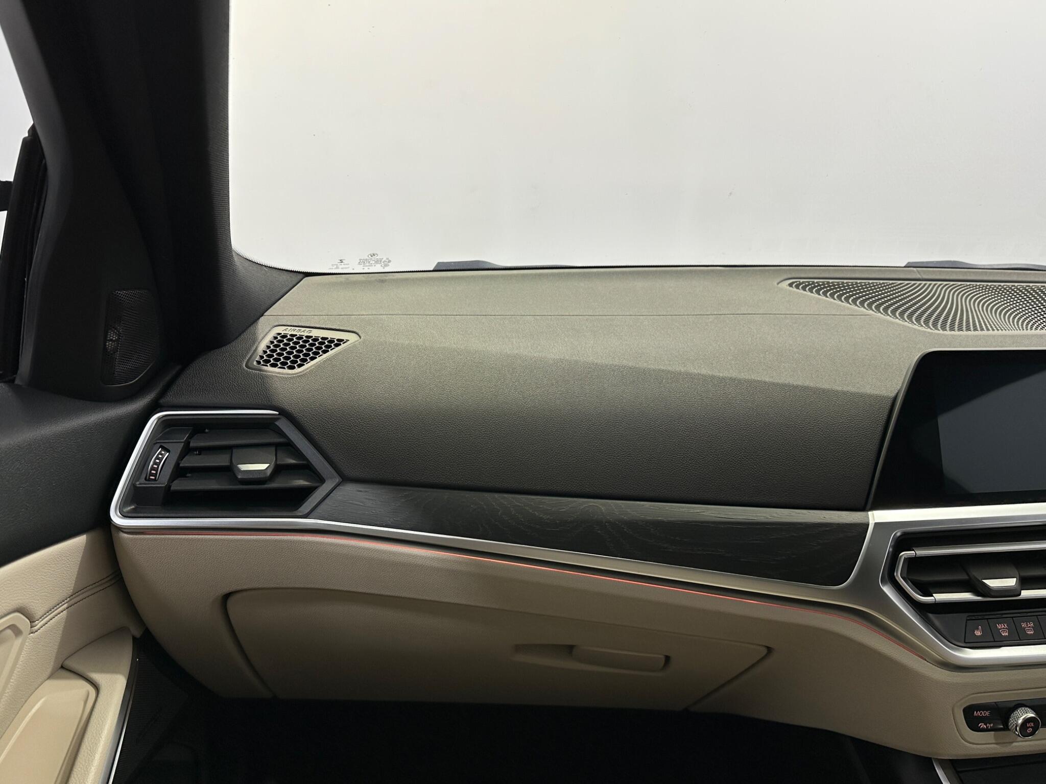 BMW 3 Series view 31