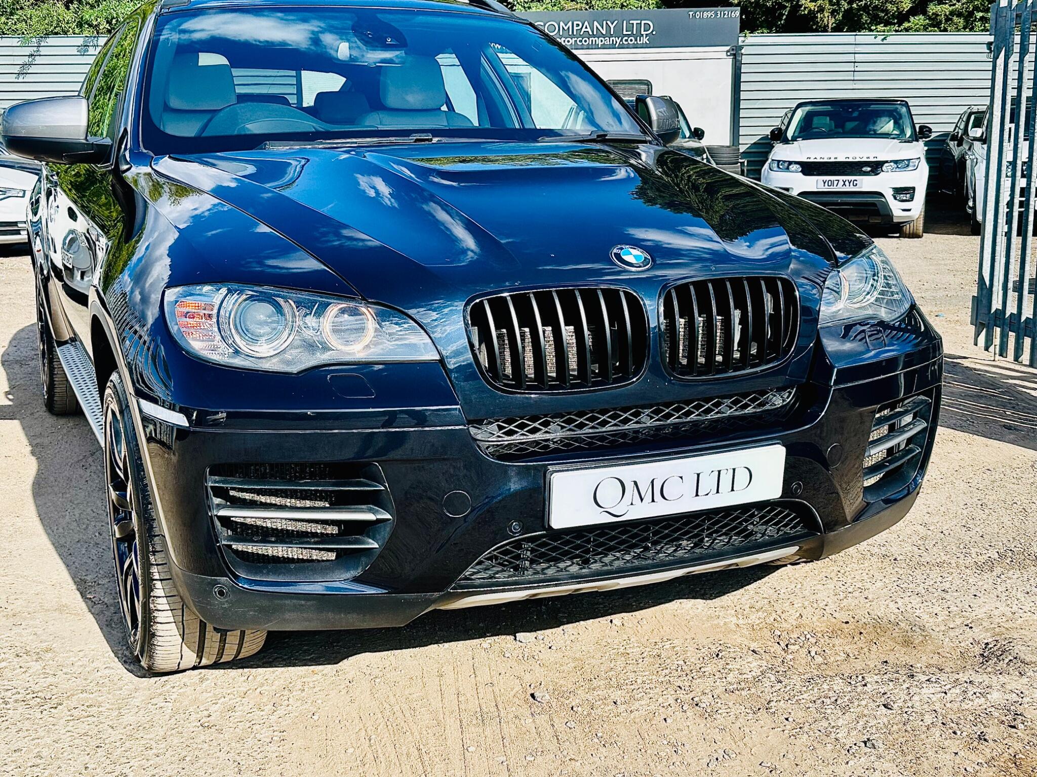 BMW X6 view 11