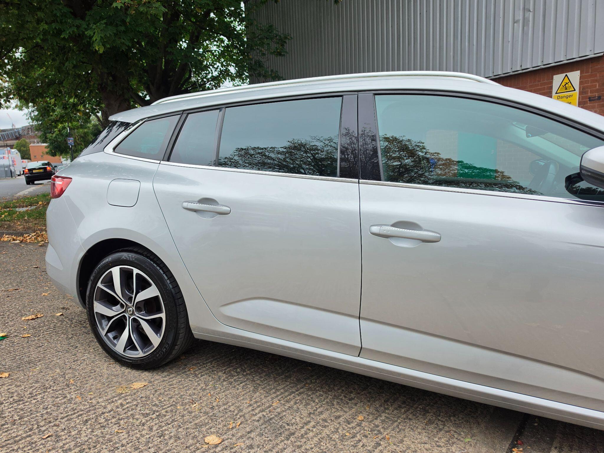Renault Megane view 4