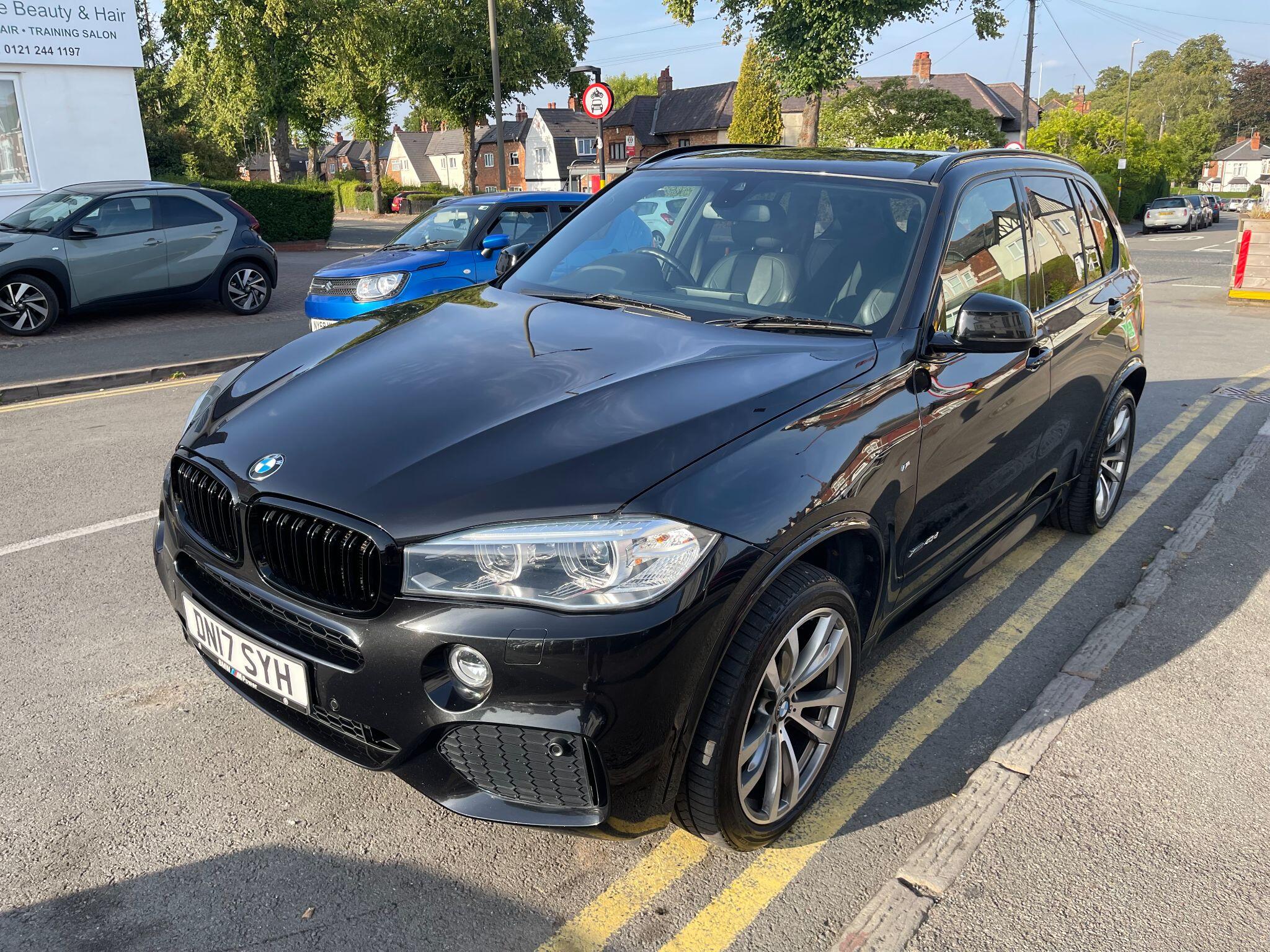 BMW X5 view 16