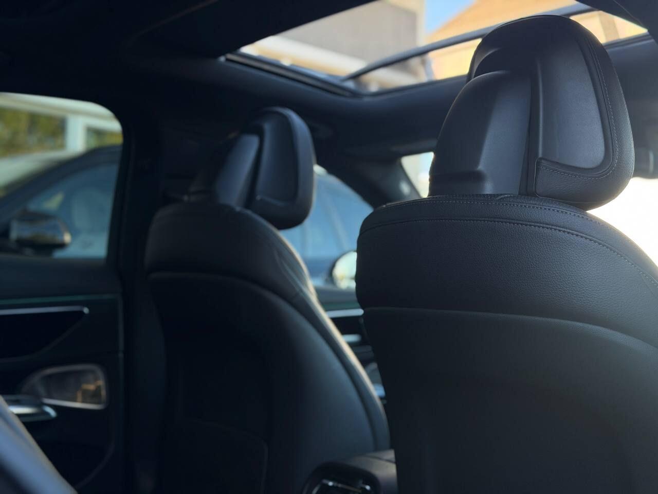 Mercedes-Benz E-Class view 16