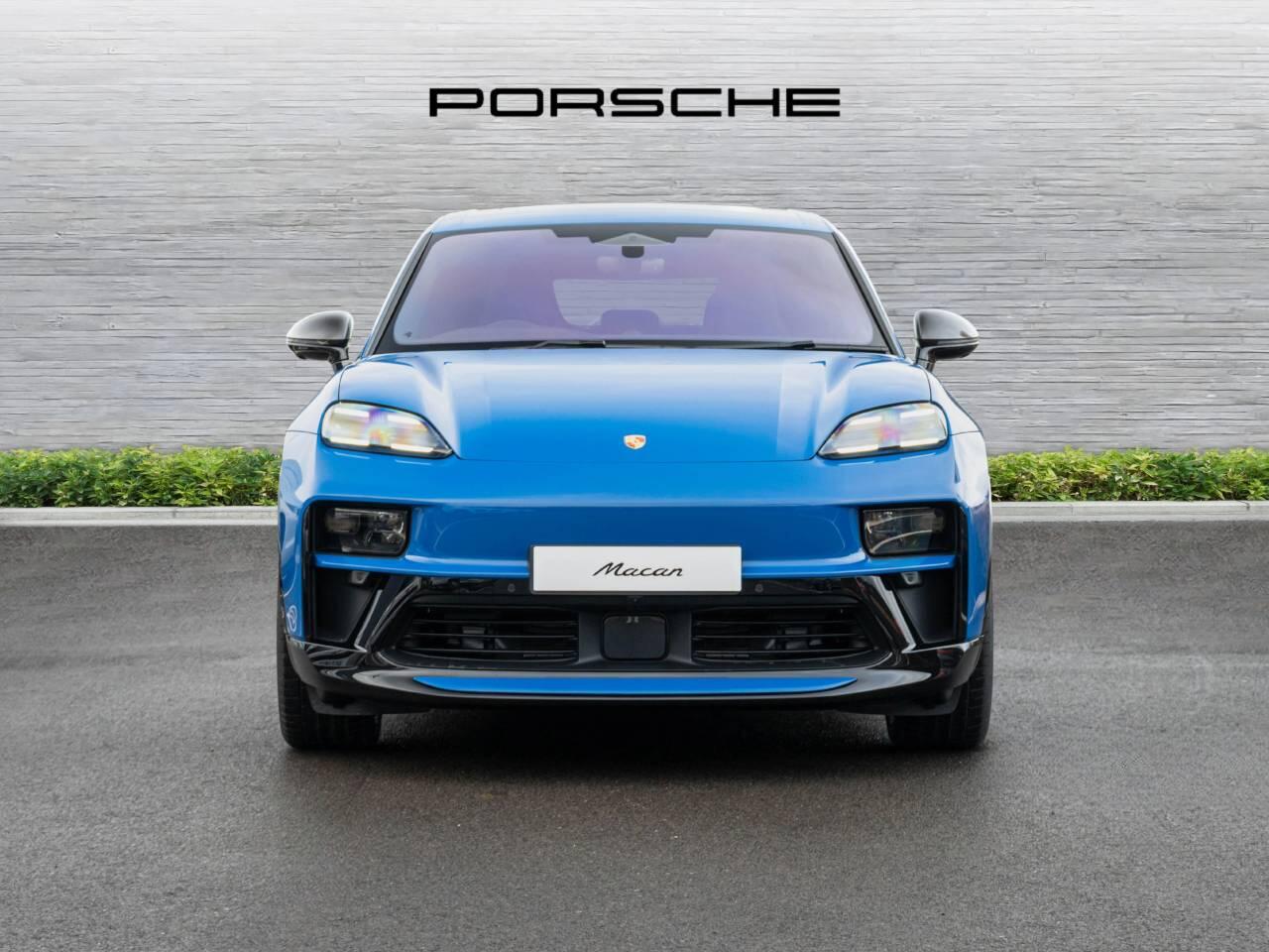 Porsche Macan view 6
