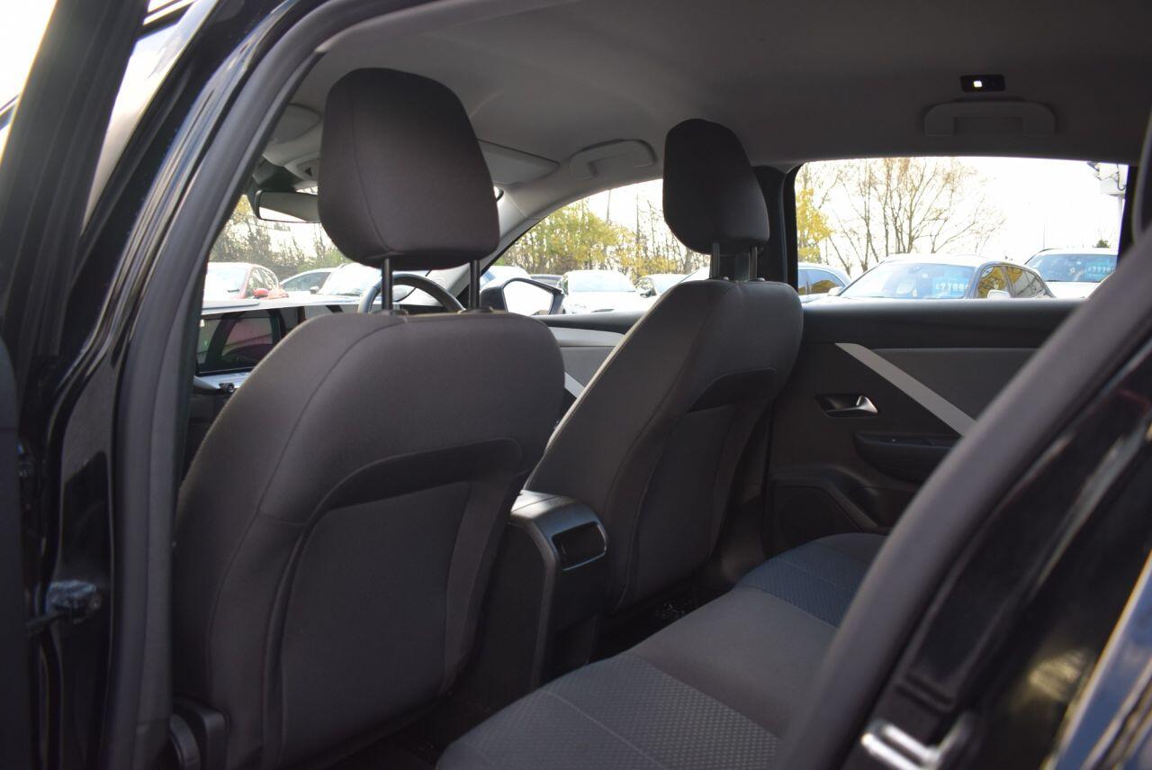 Vauxhall Astra view 18