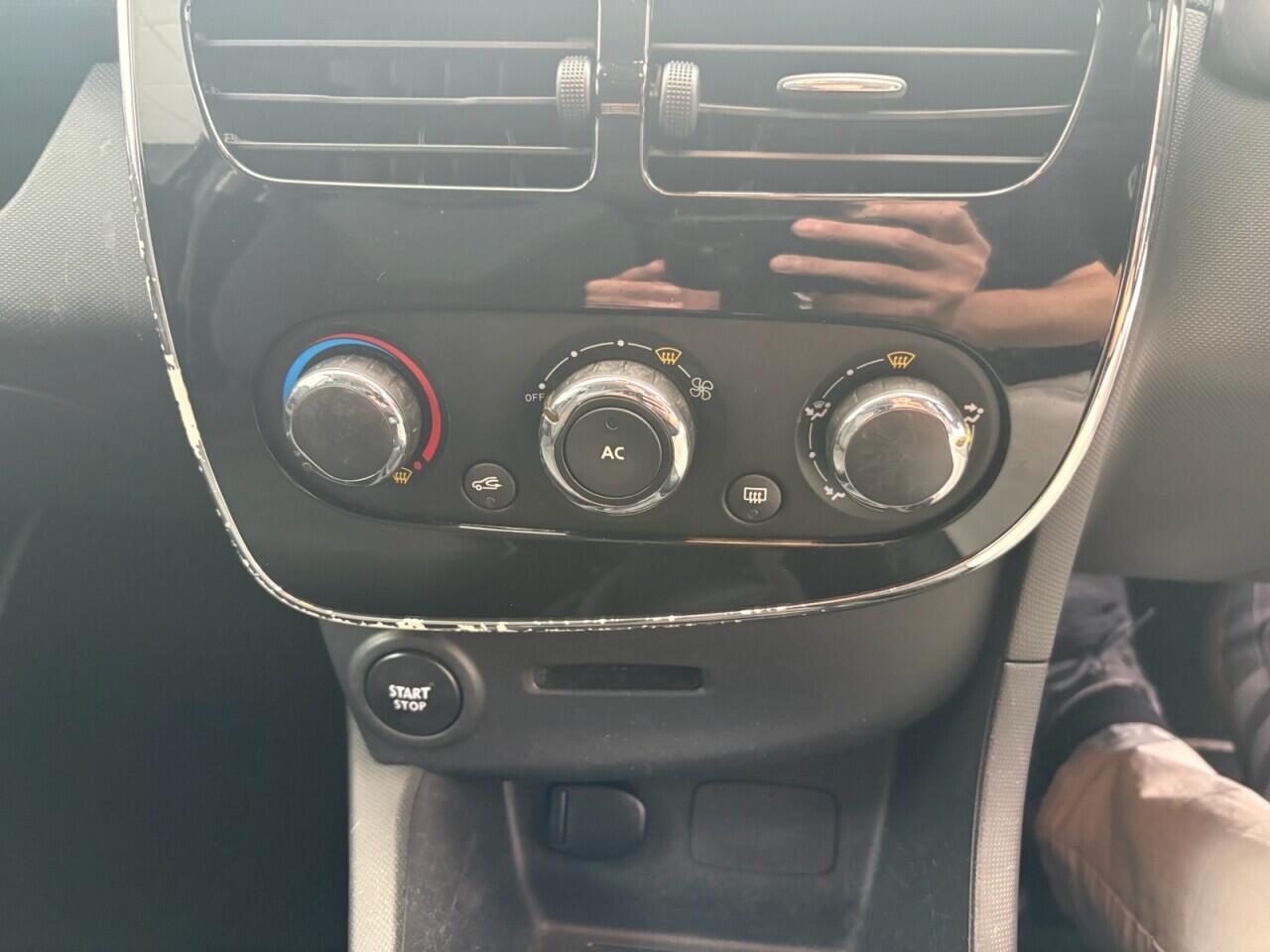 Renault Clio view 20