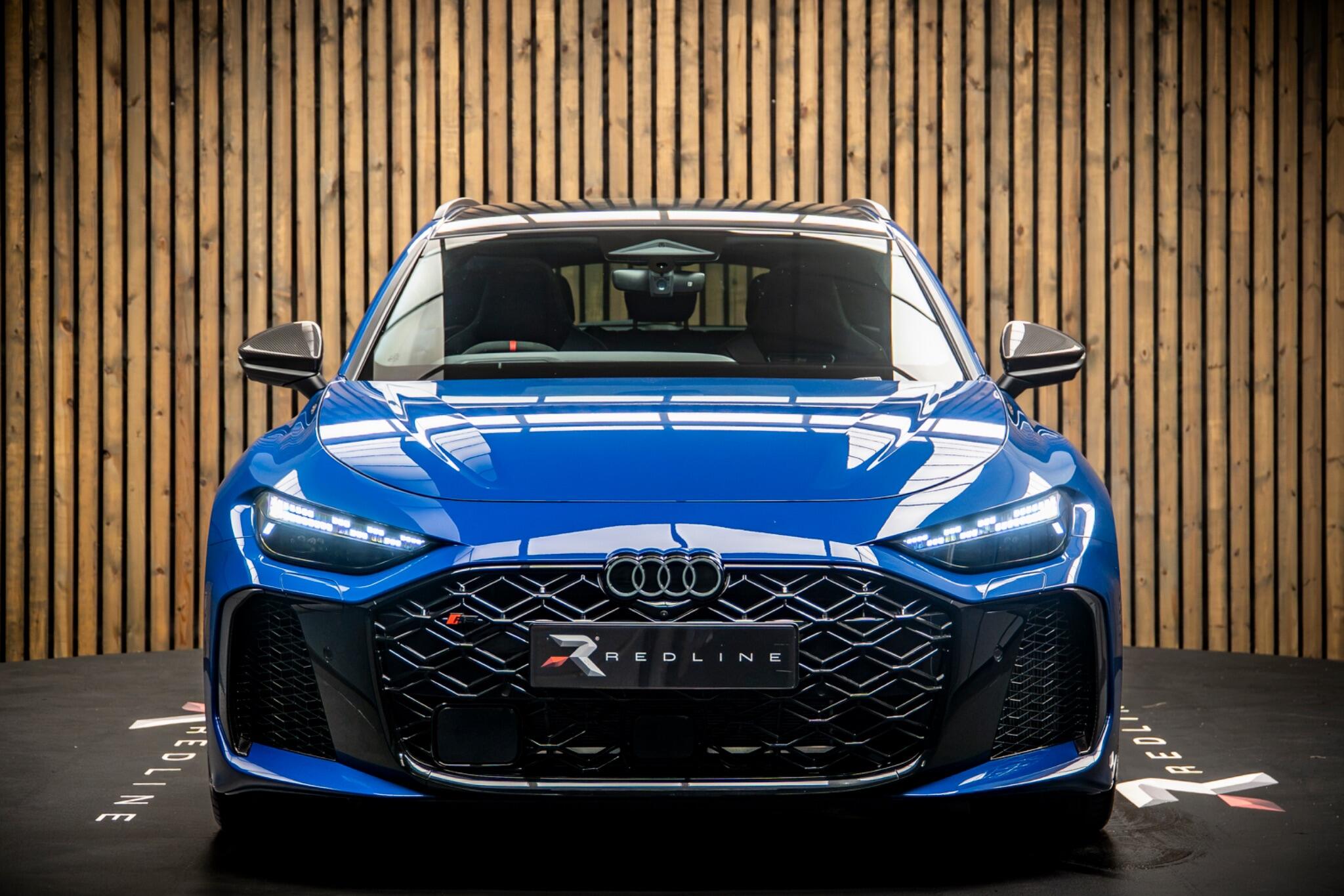 Audi RS5 view 5