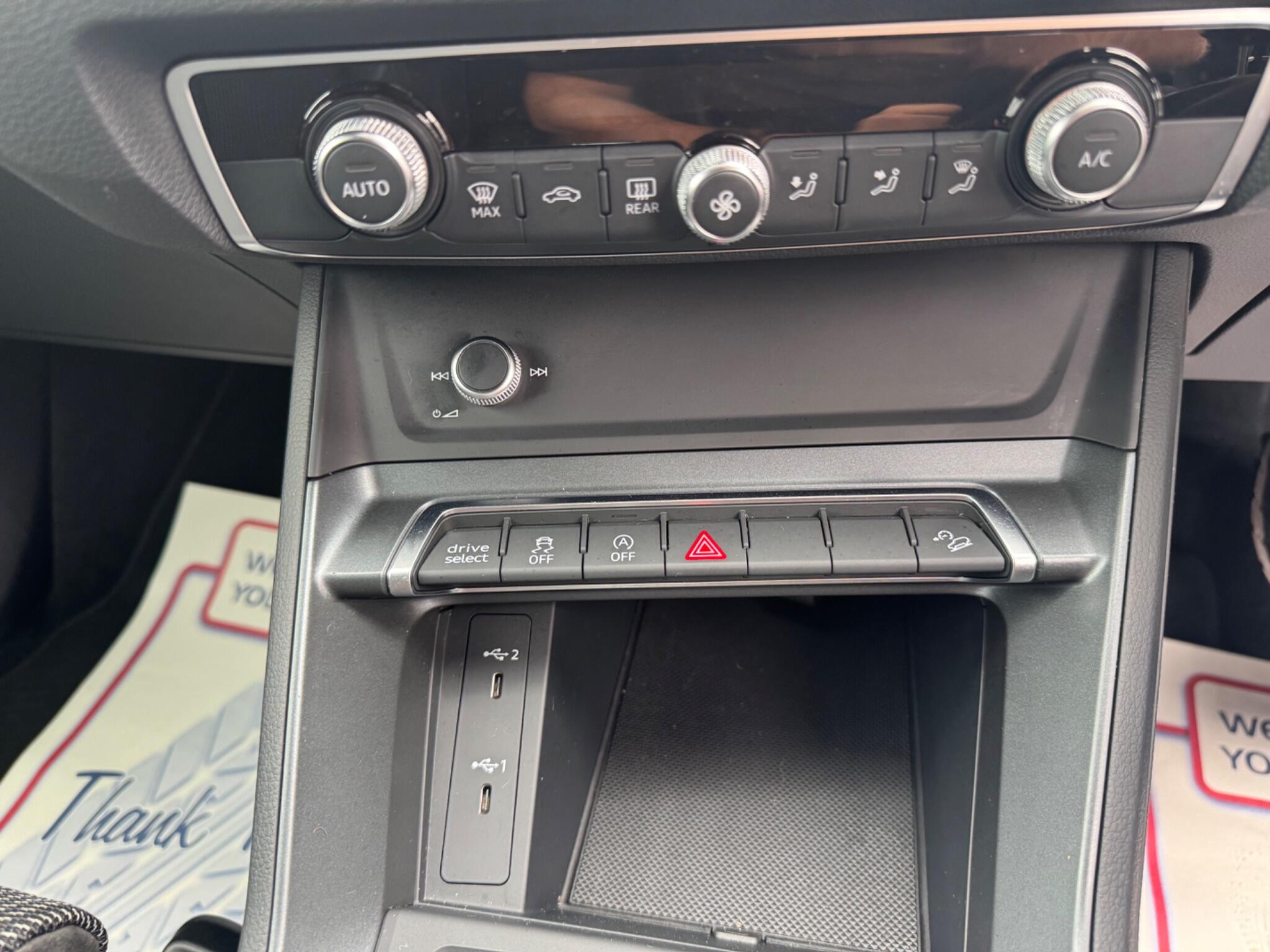 Audi Q3 view 52
