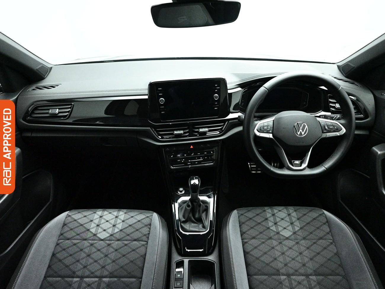 Volkswagen T-Roc view 2