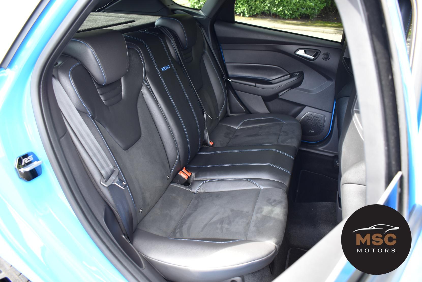 Ford Focus view 33
