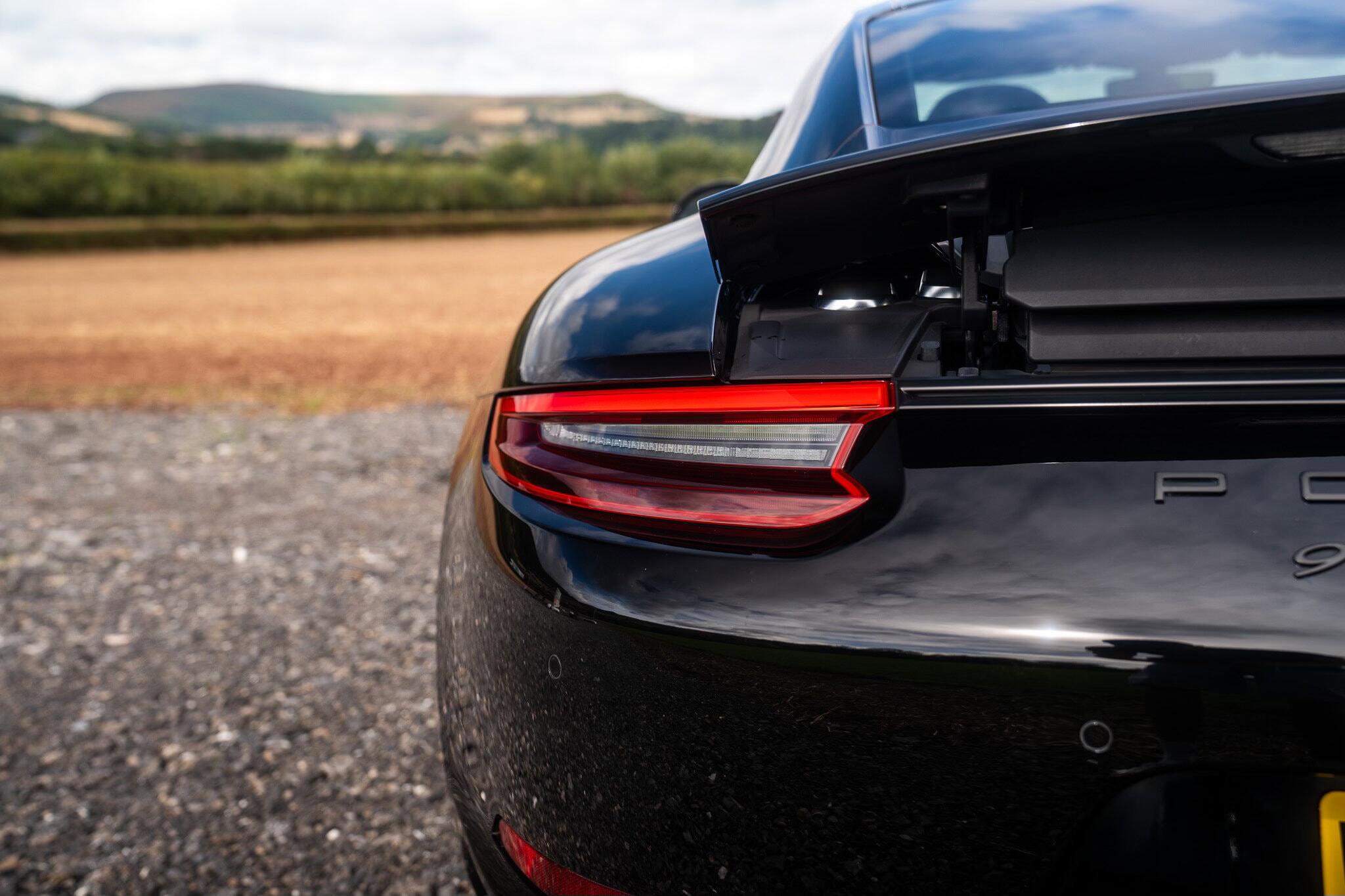 Porsche 911 view 13