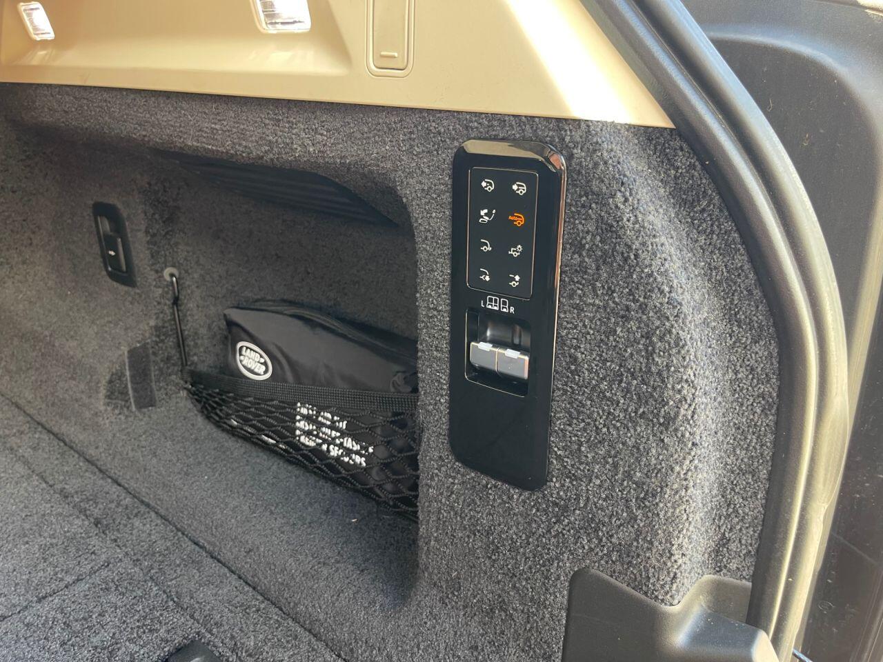 Land Rover Range Rover view 37