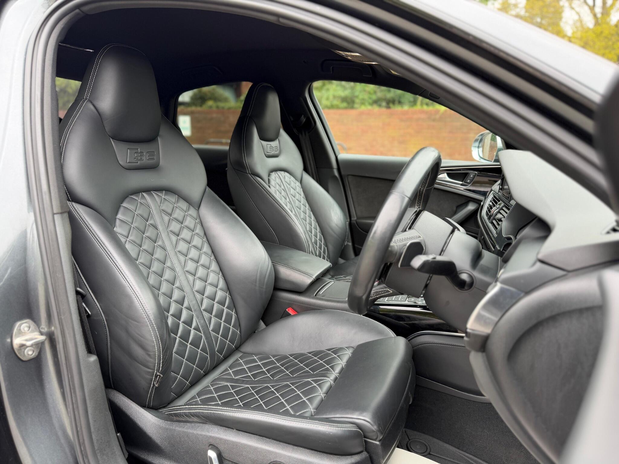 Audi S6 view 12