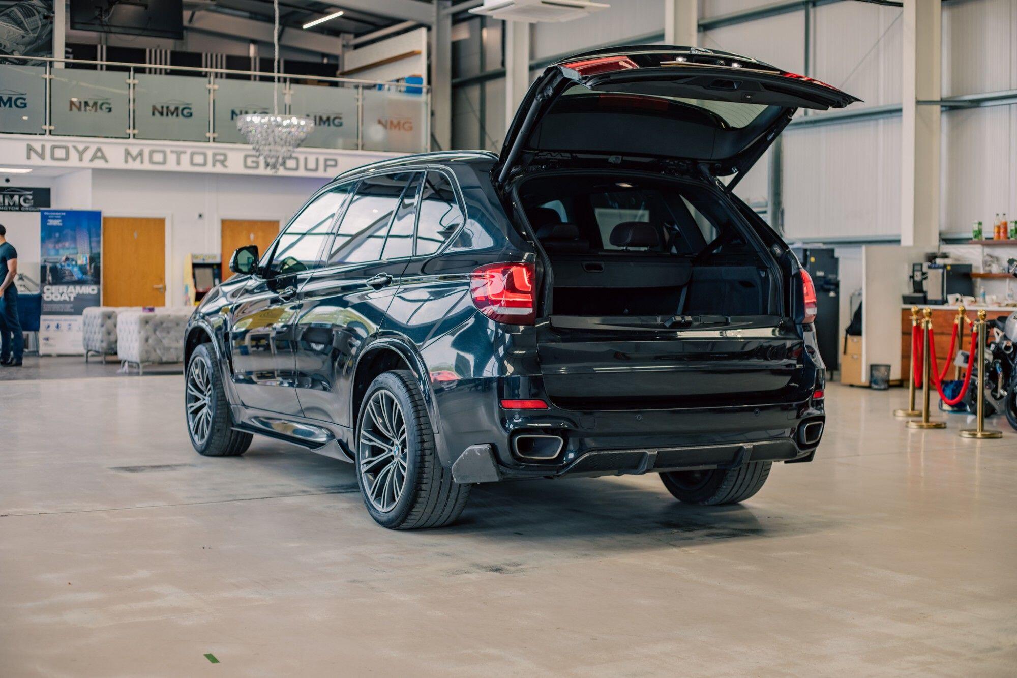 BMW X5 view 30