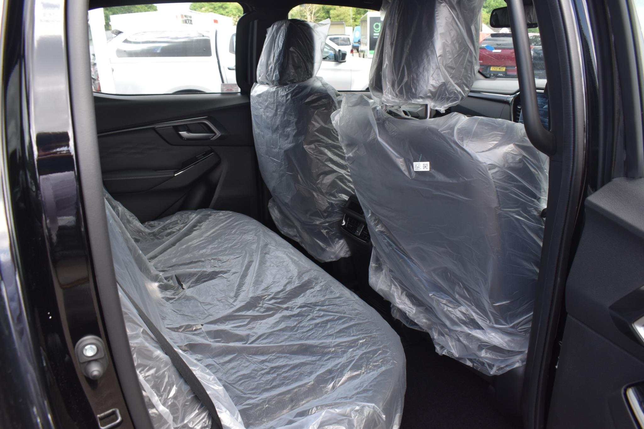 D-Max - 1.9 TD V-Cross Auto 4WD Euro 6 (s/s) 4dr - Image 8