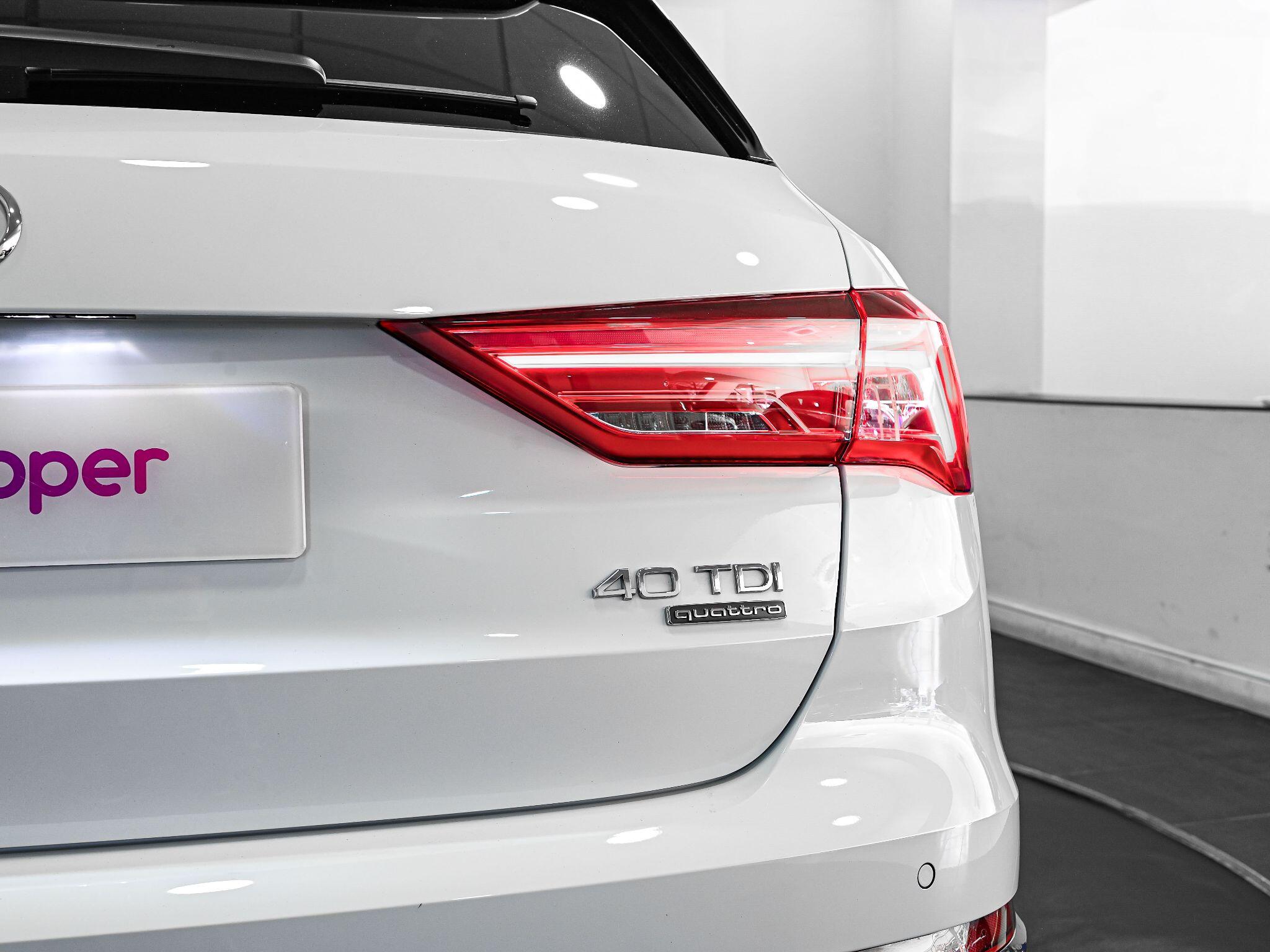 Audi Q3 view 29