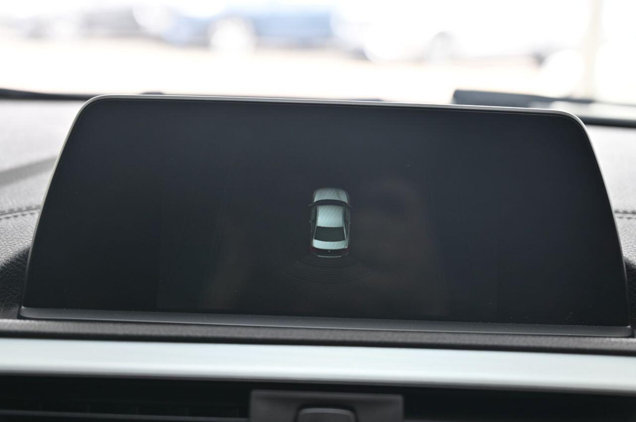 BMW 2 Series view 24