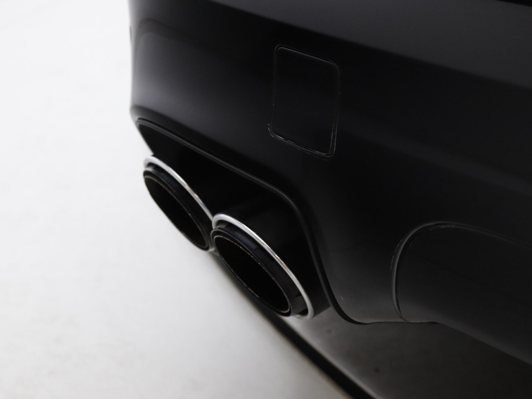 Porsche Cayenne view 21