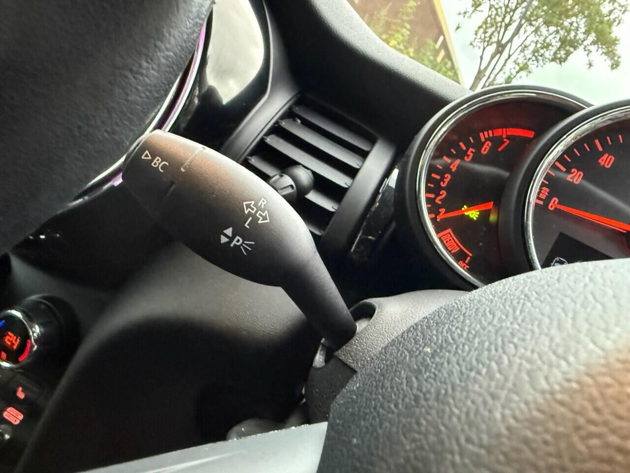 Mini Cooper view 12