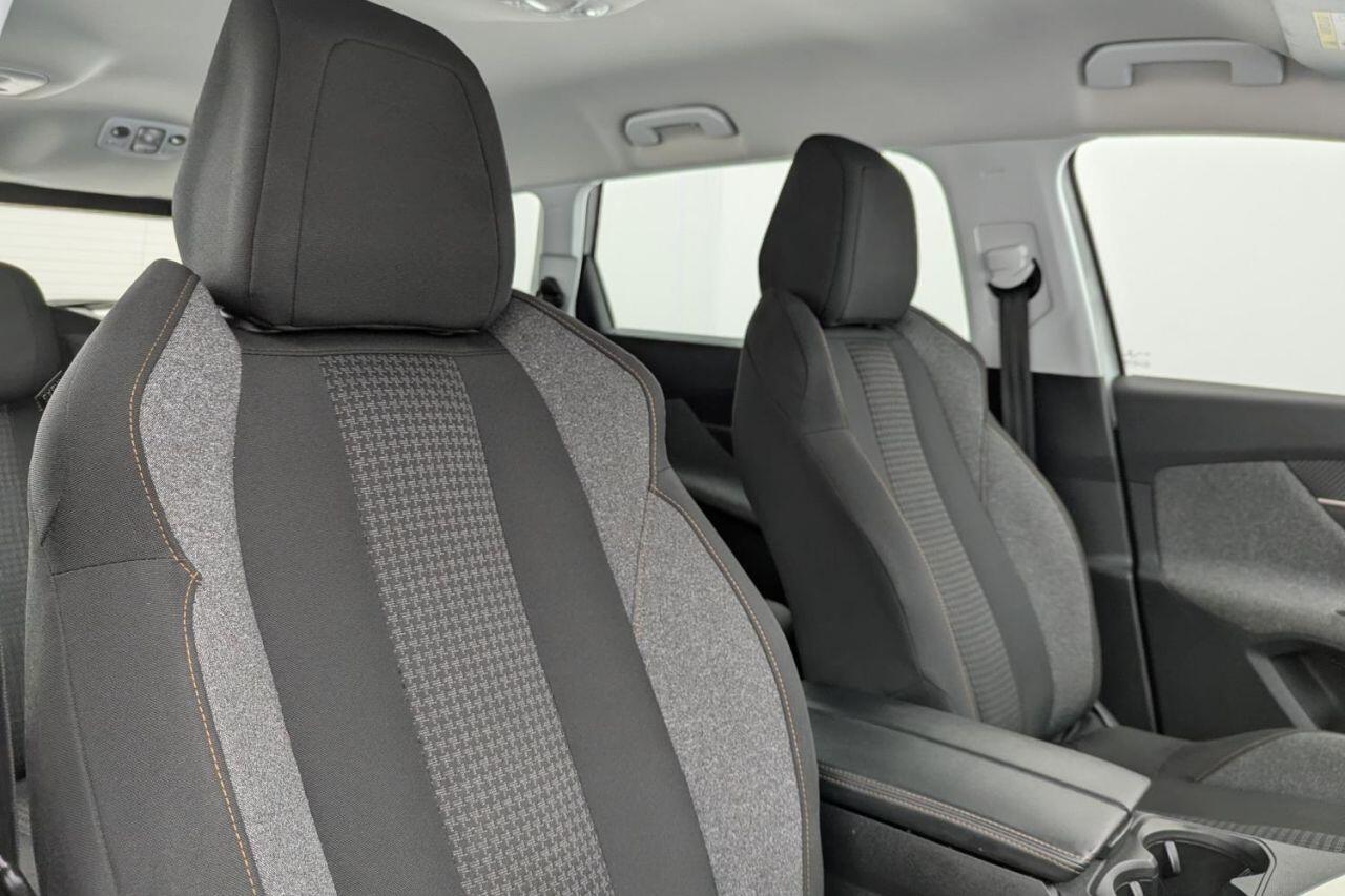 Peugeot 5008 view 15