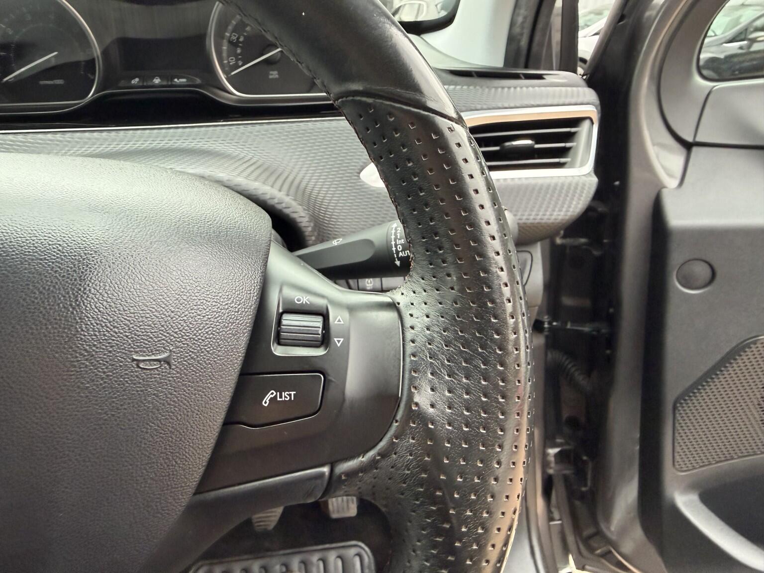 Peugeot 2008 view 24
