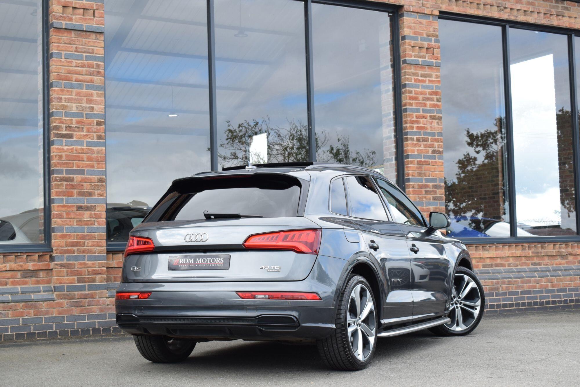 Audi Q5 view 2