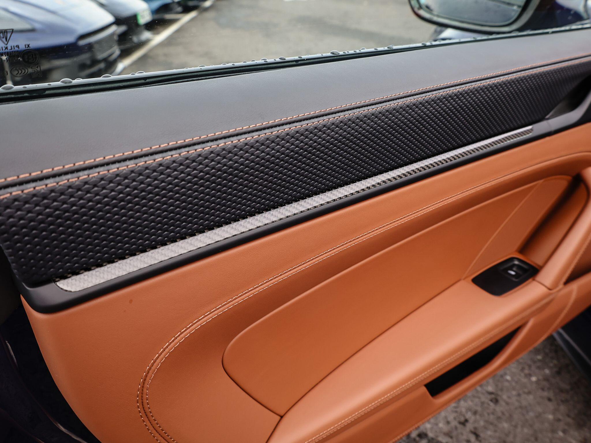 Porsche 911 view 54