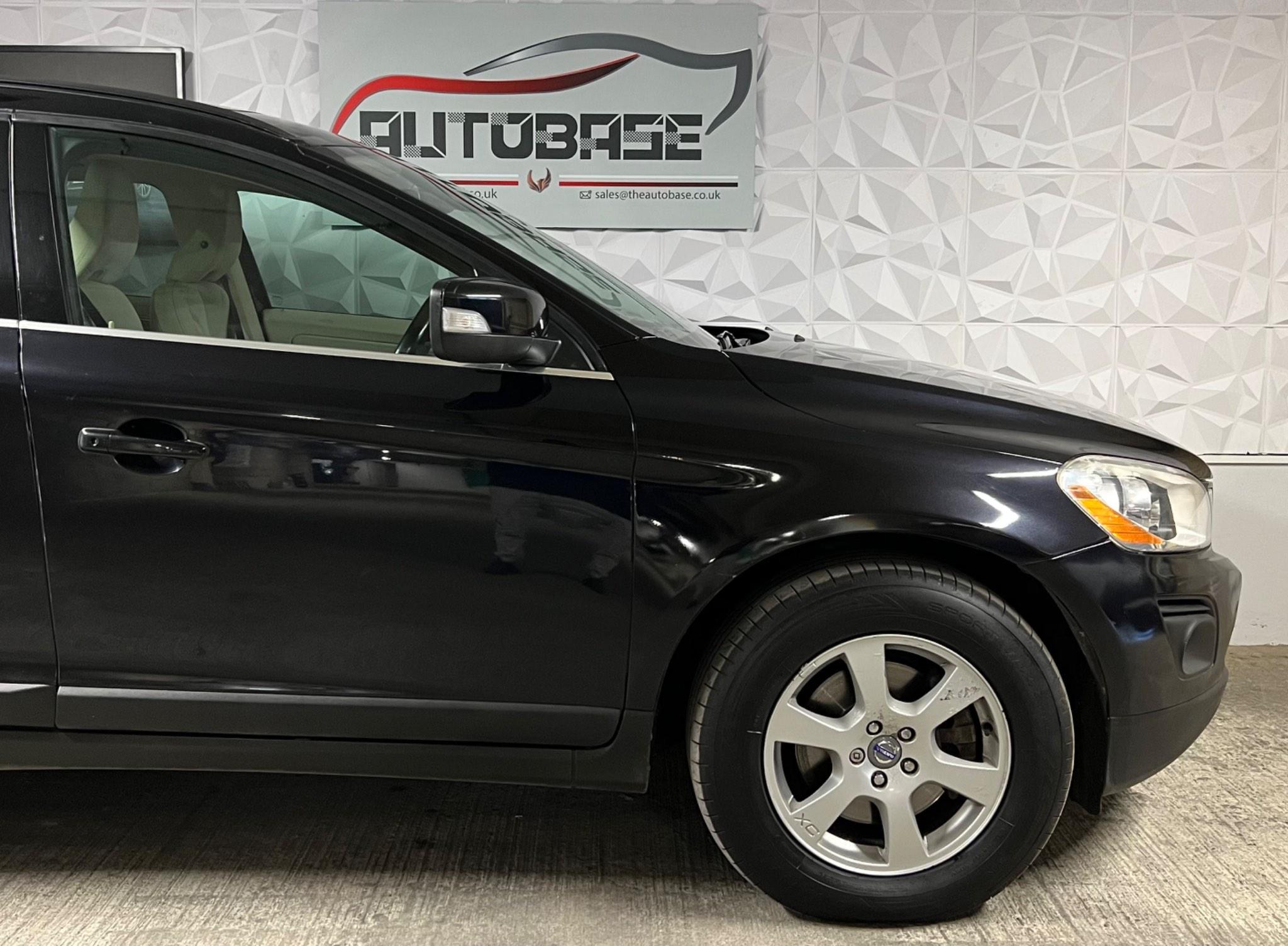Volvo XC60 view 10