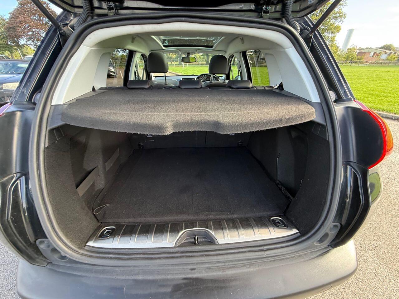 Peugeot 2008 view 35