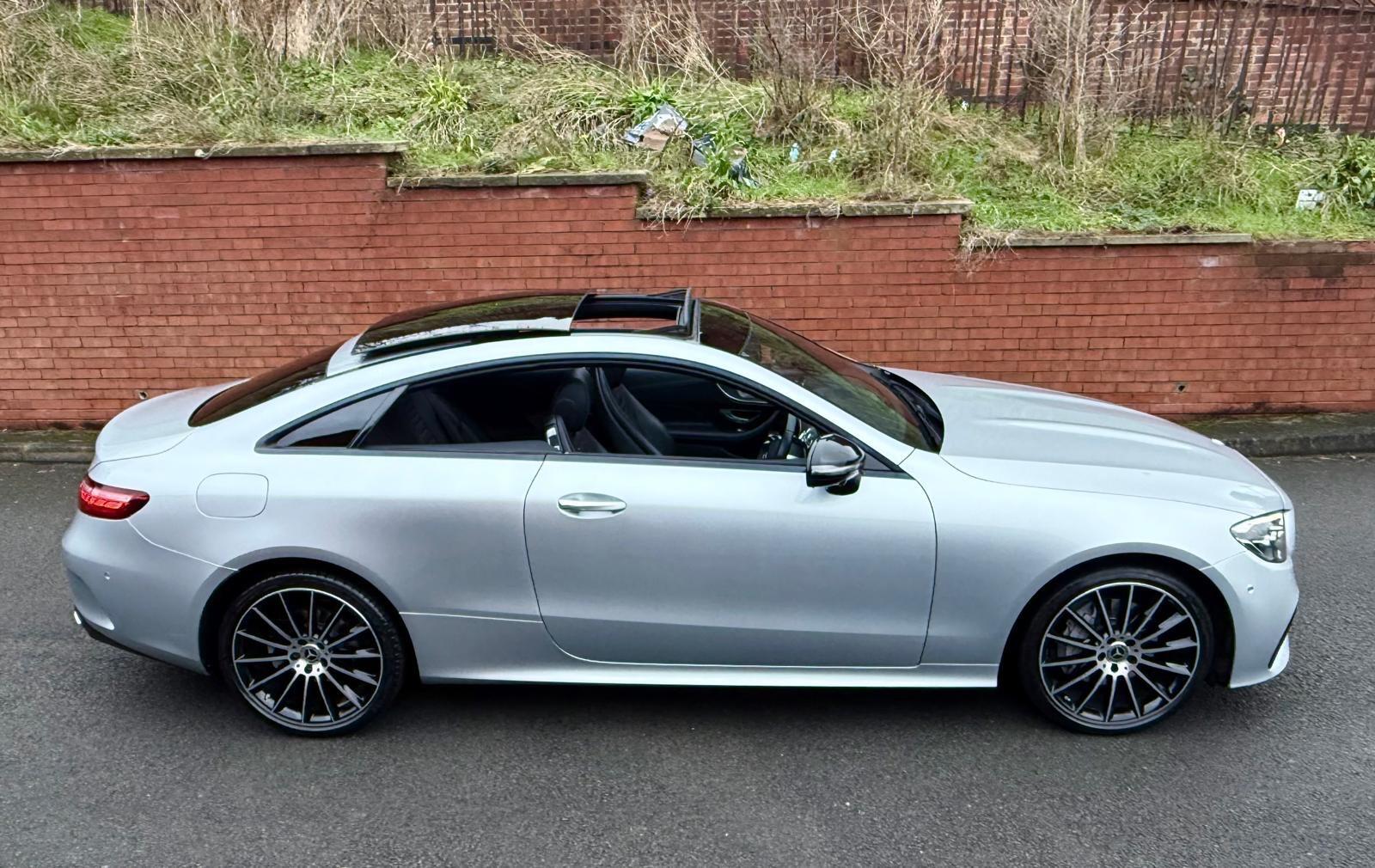 Mercedes-Benz E-Class view 32