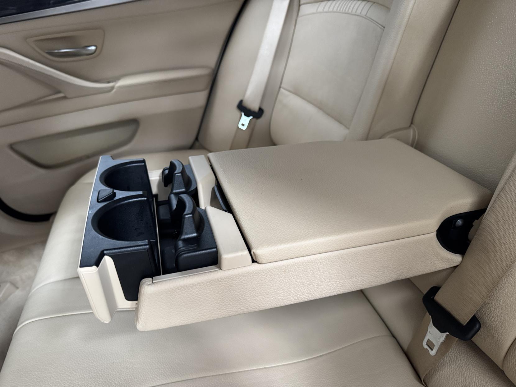 BMW 5 Series view 51