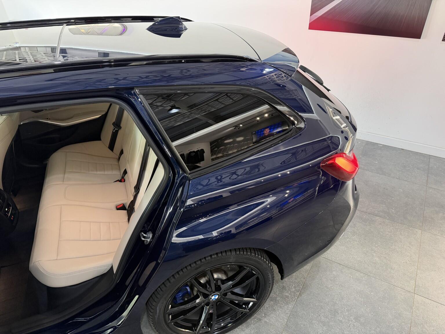 BMW 3 Series view 30