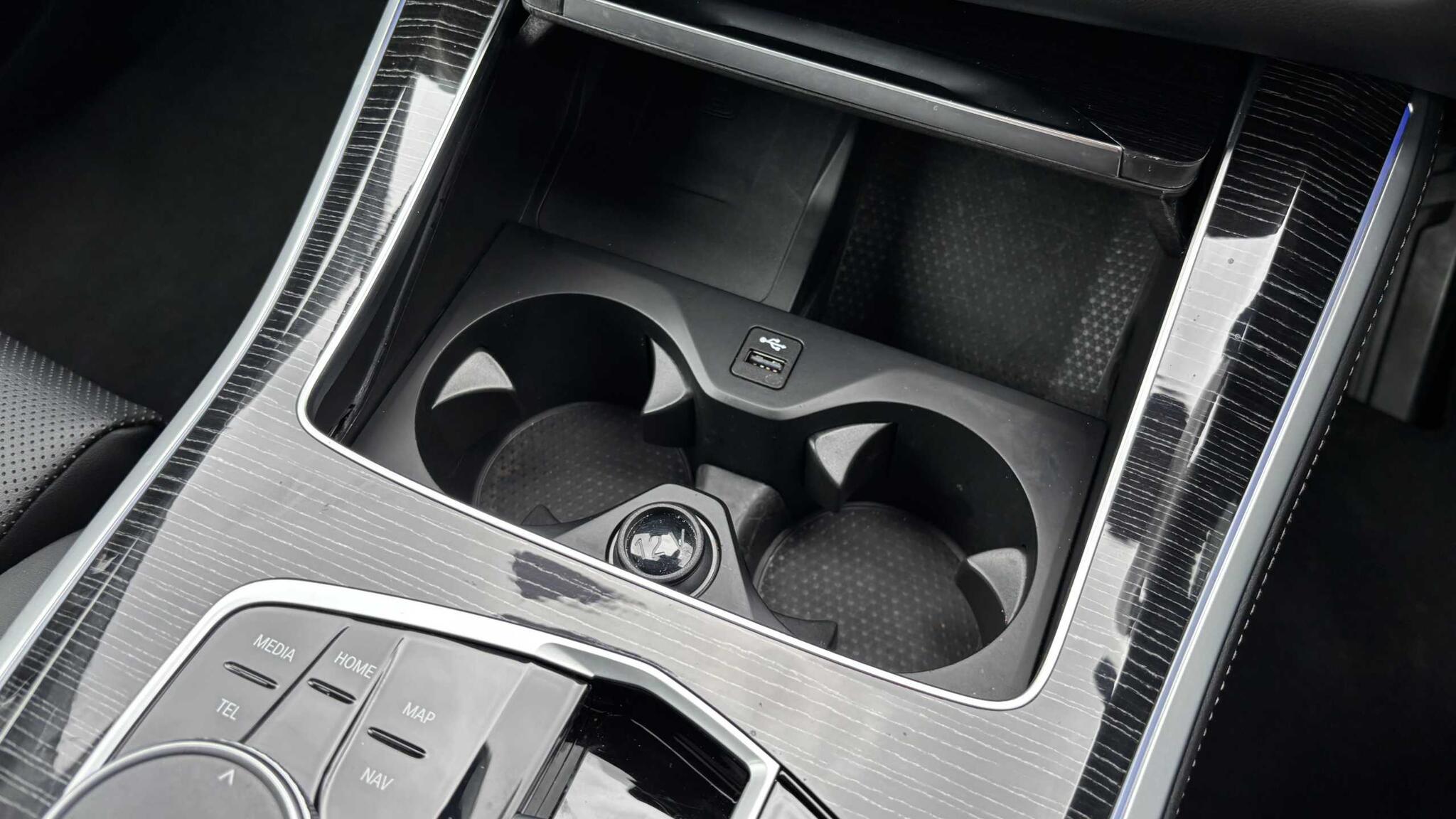 BMW X5 view 25