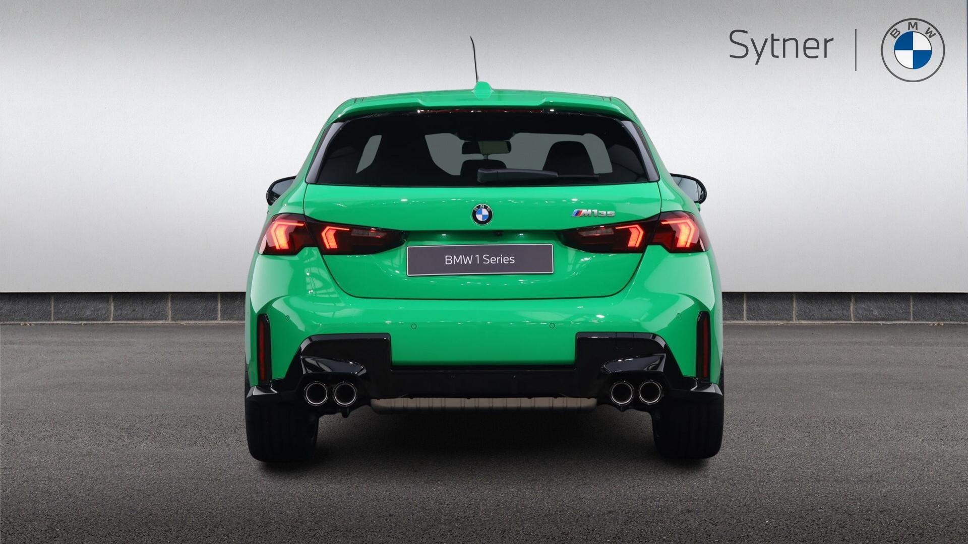 BMW 1 Series view 15