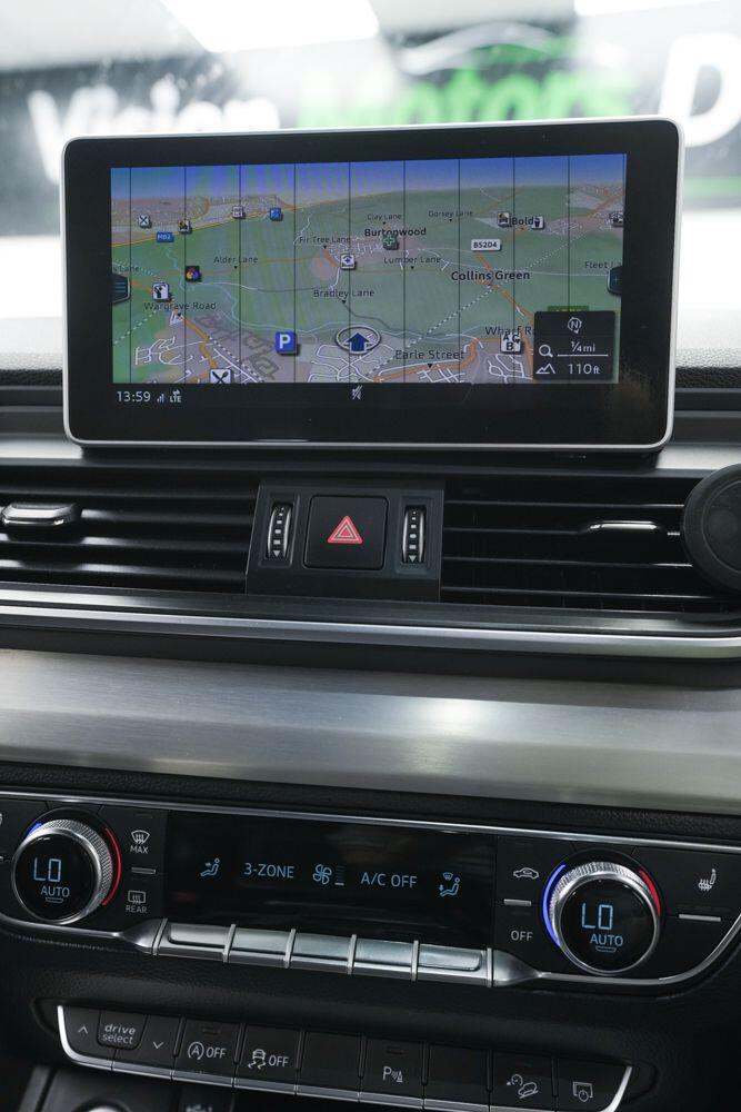 Audi Q5 view 21