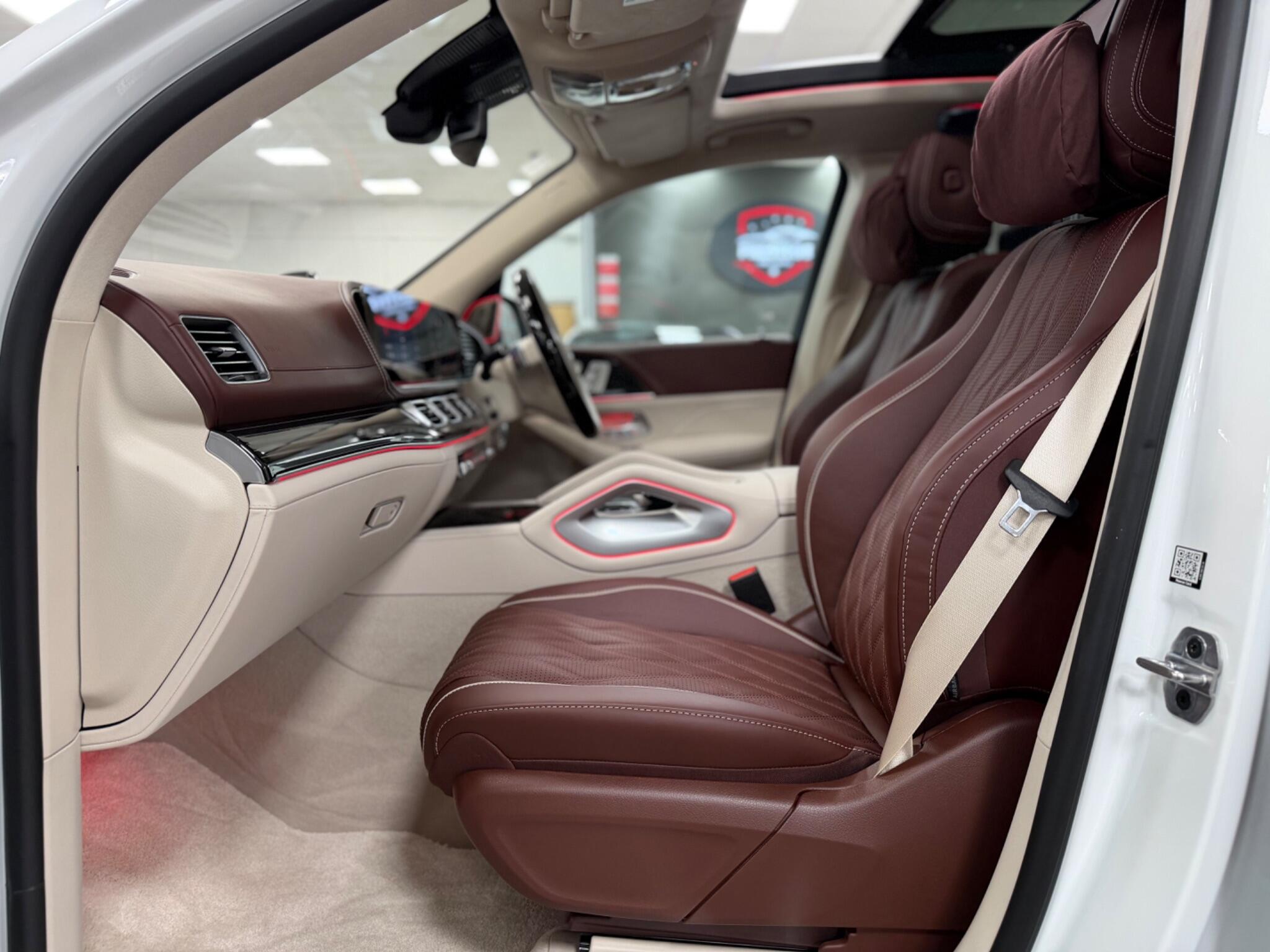Mercedes-Benz GLS view 34