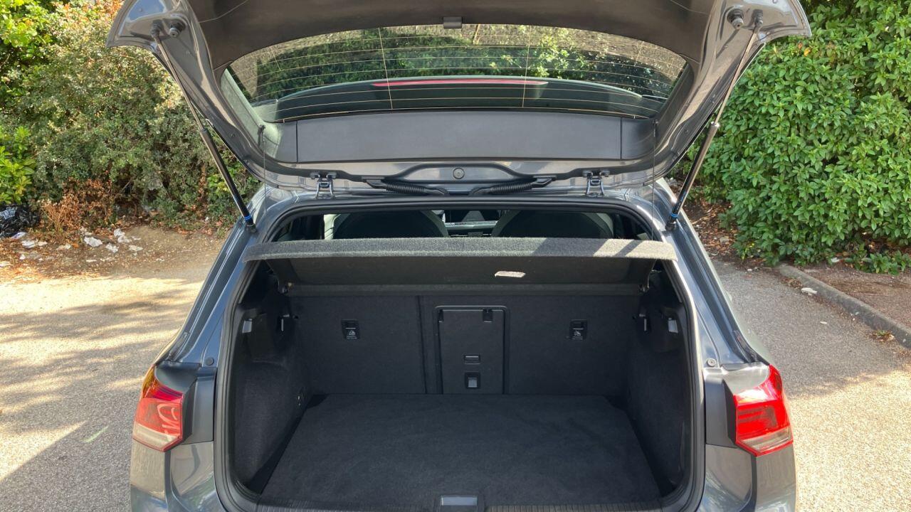 Volkswagen Golf view 25