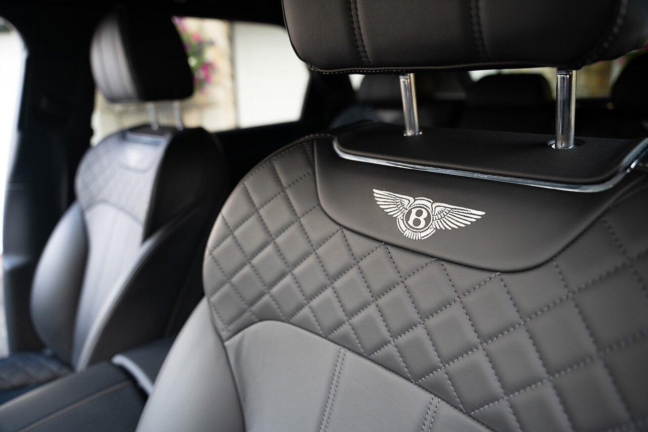 Bentley Bentayga view 77