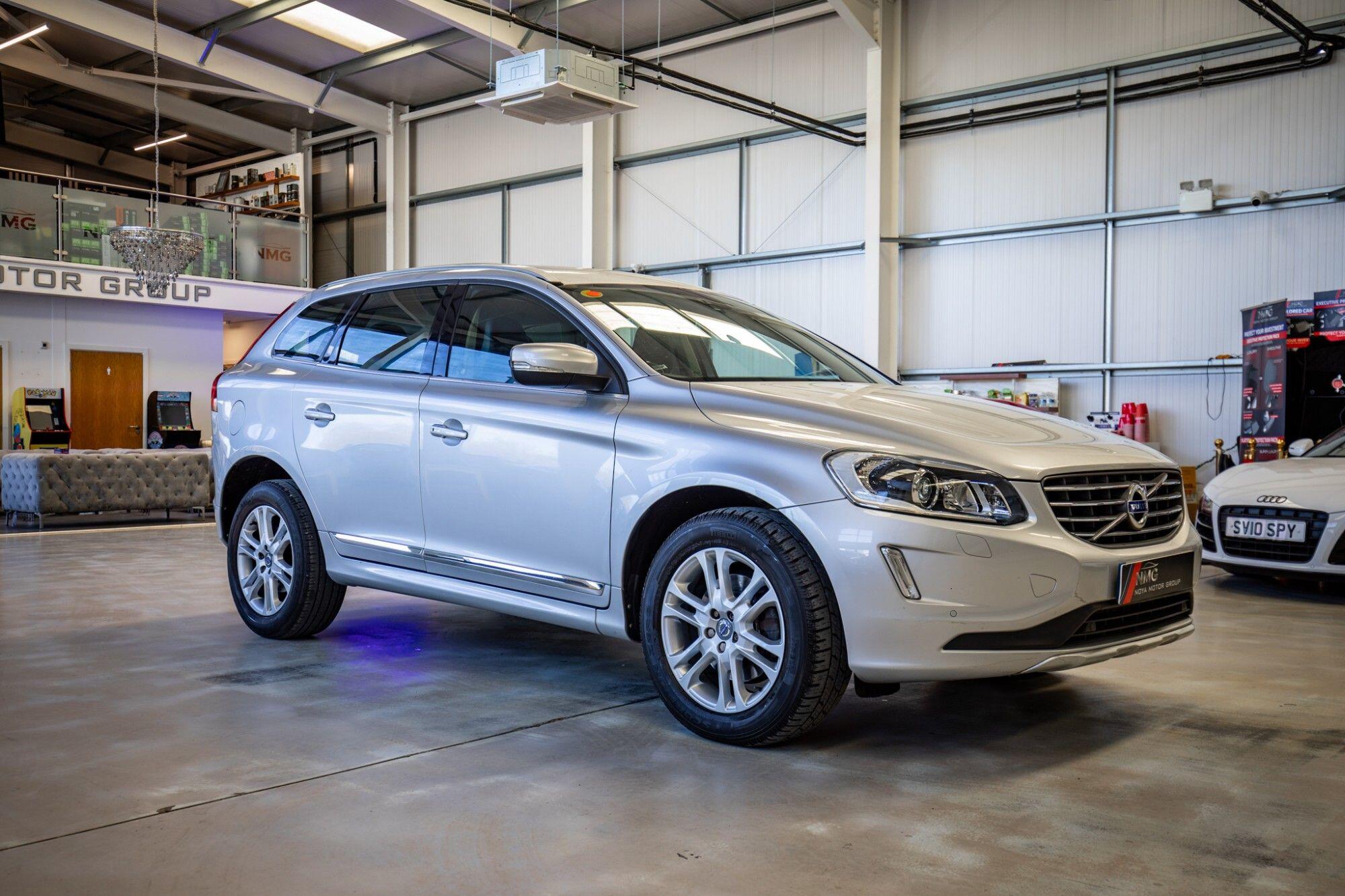 Volvo XC60 view 8