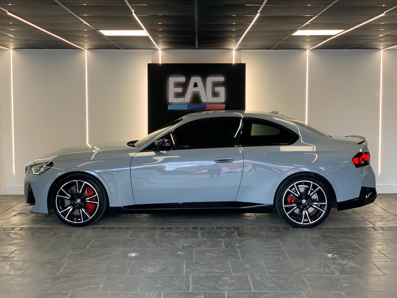 BMW 2 Series view 3