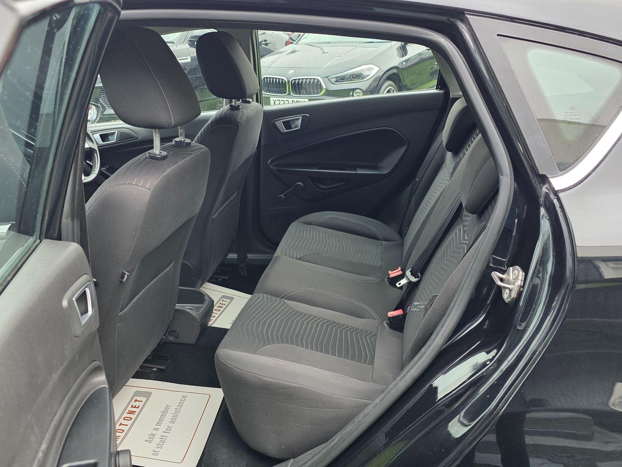 Ford Fiesta view 13