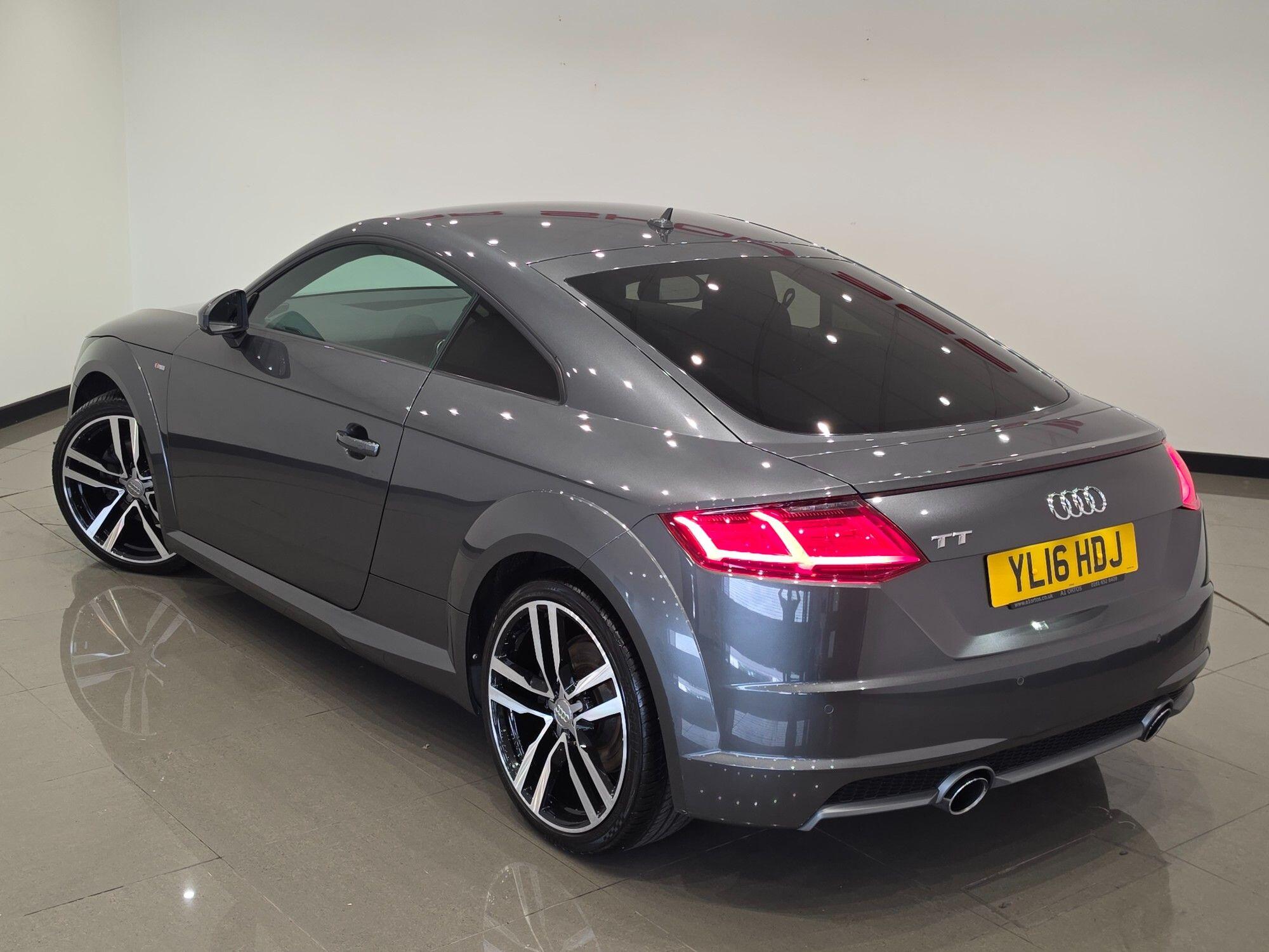 Audi TT view 80
