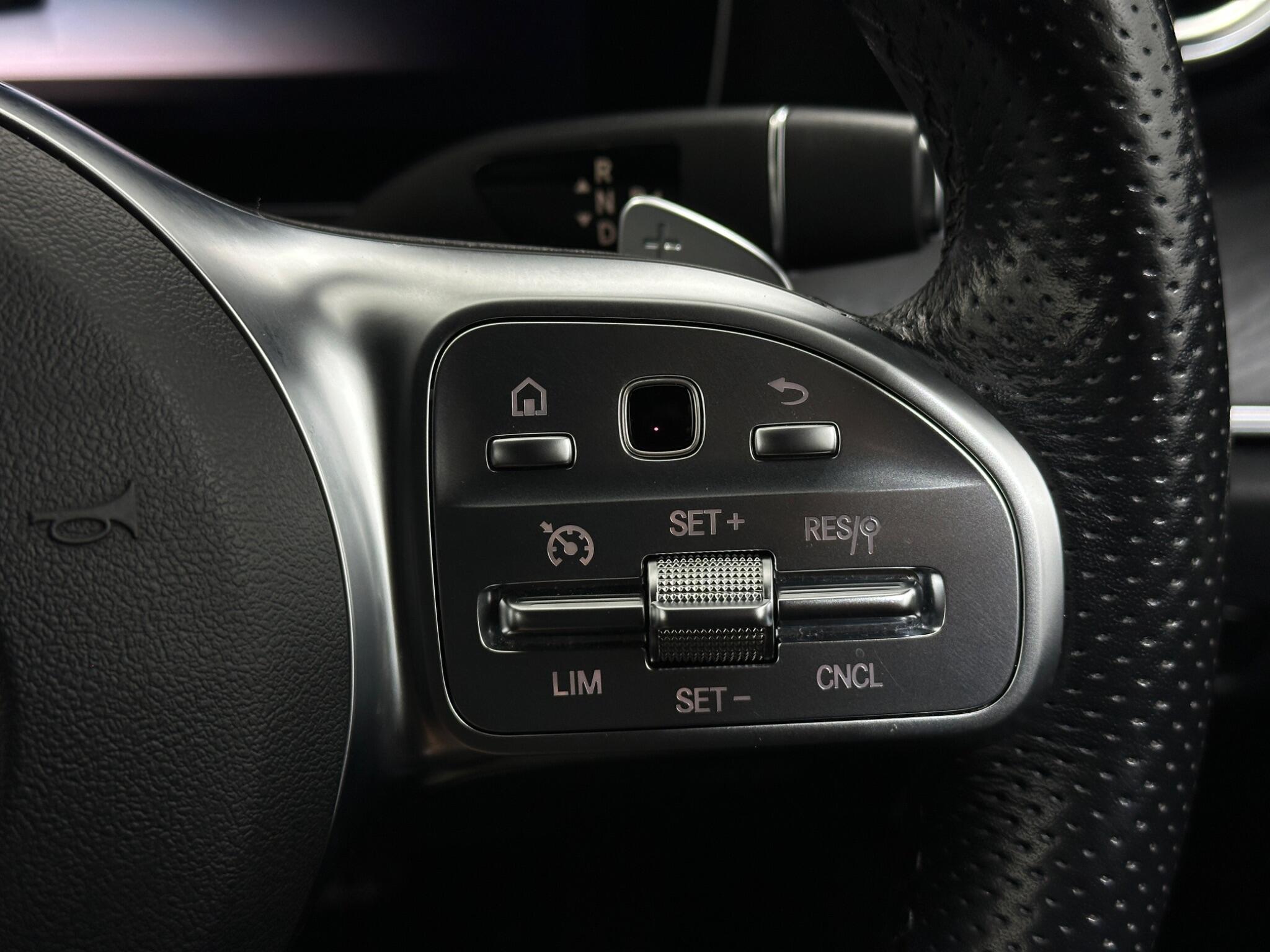 Mercedes-Benz E Class view 16
