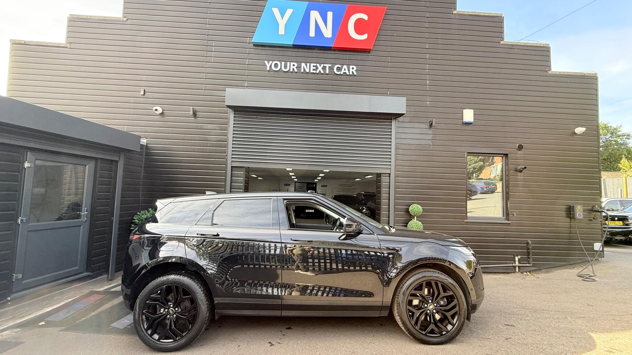 Land Rover Range Rover Evoque view 2