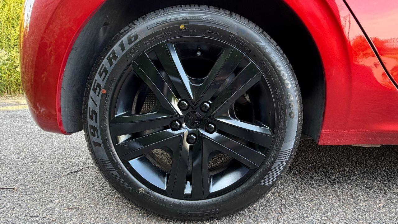 Peugeot 208 view 35