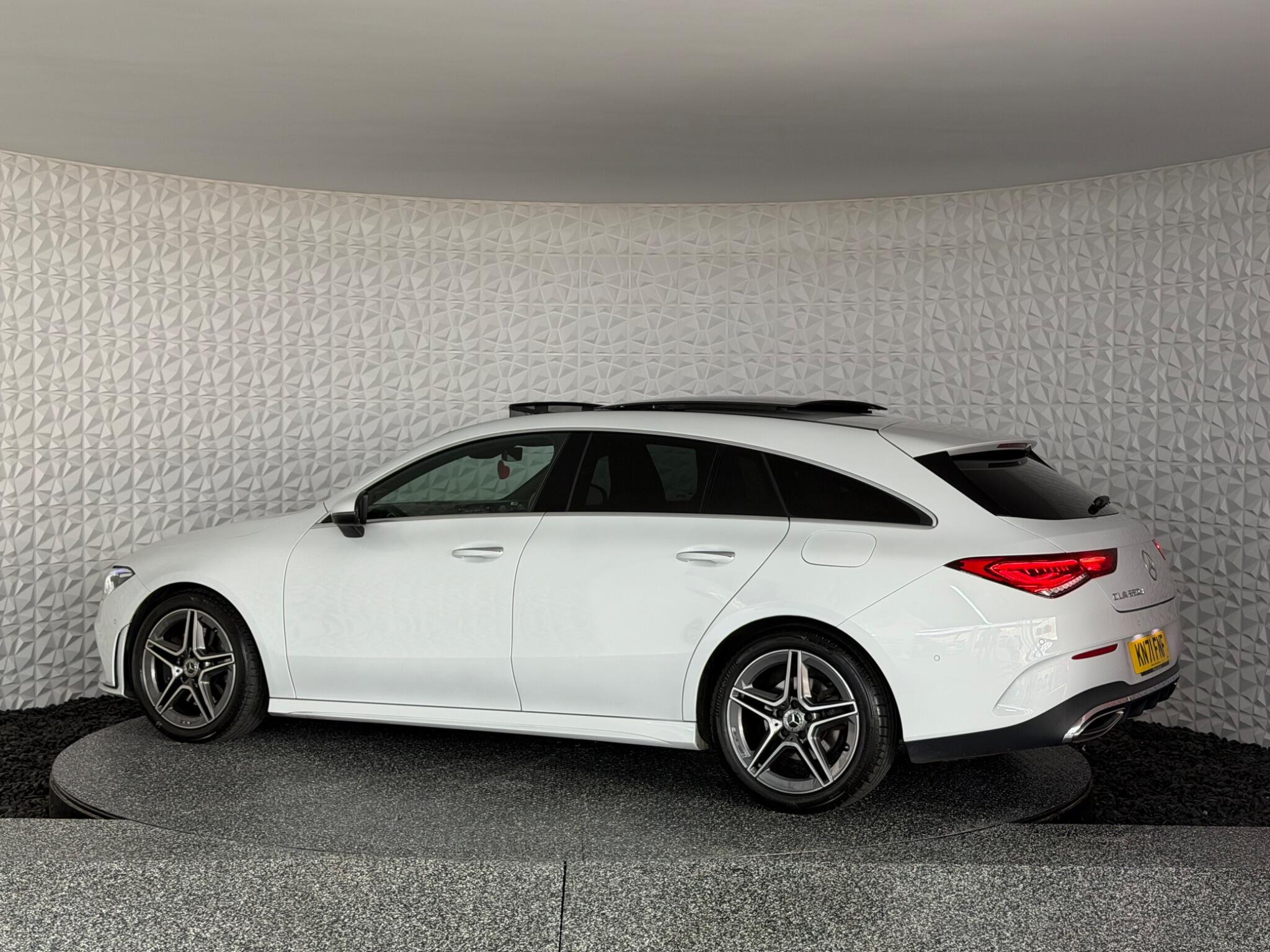 Mercedes-Benz Cla view 13