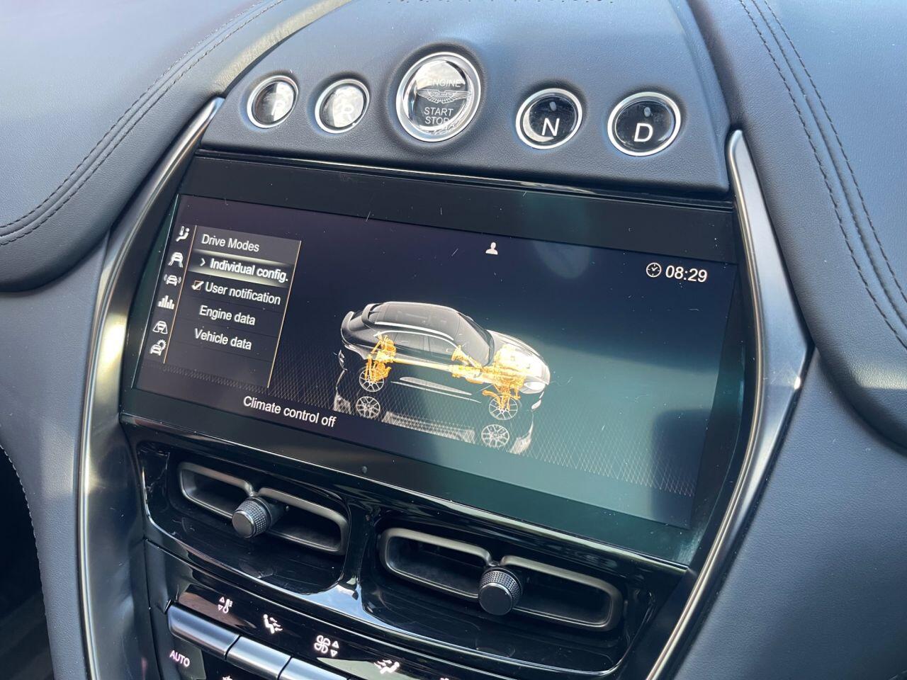 Aston Martin DBX view 22