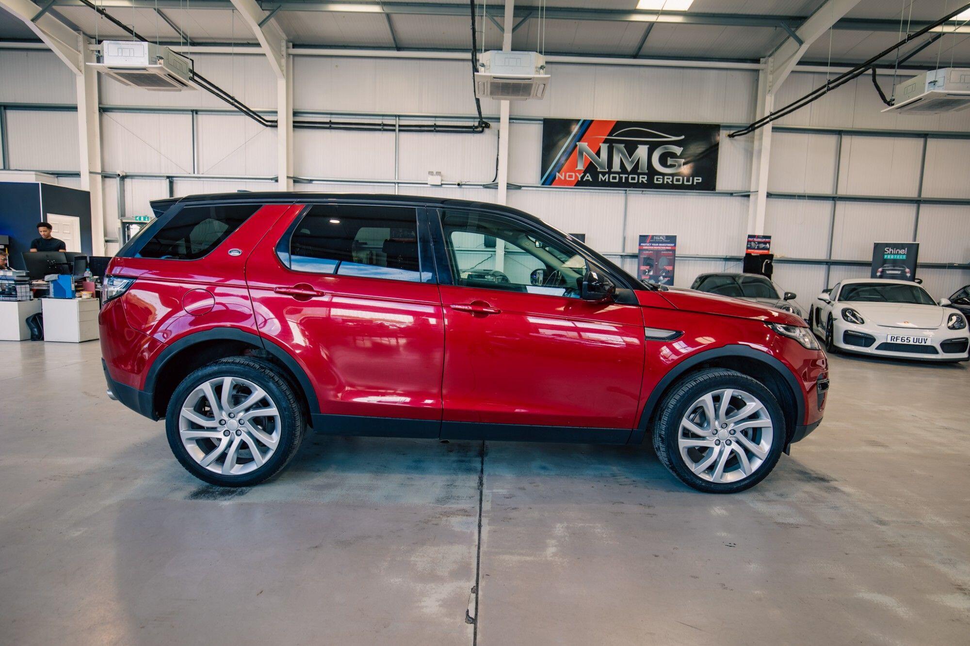 Land Rover Discovery Sport view 20