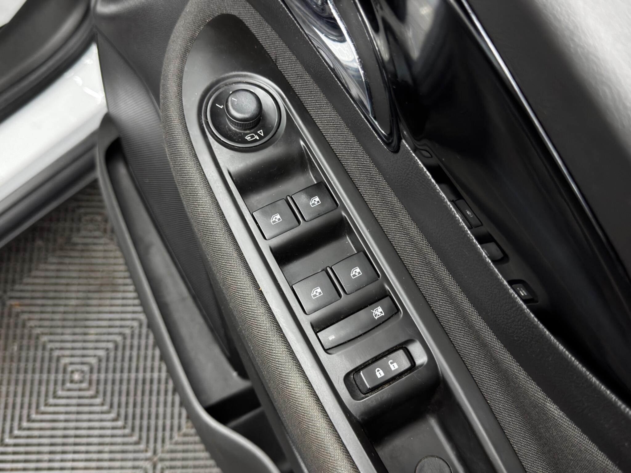 Vauxhall Mokka X view 35