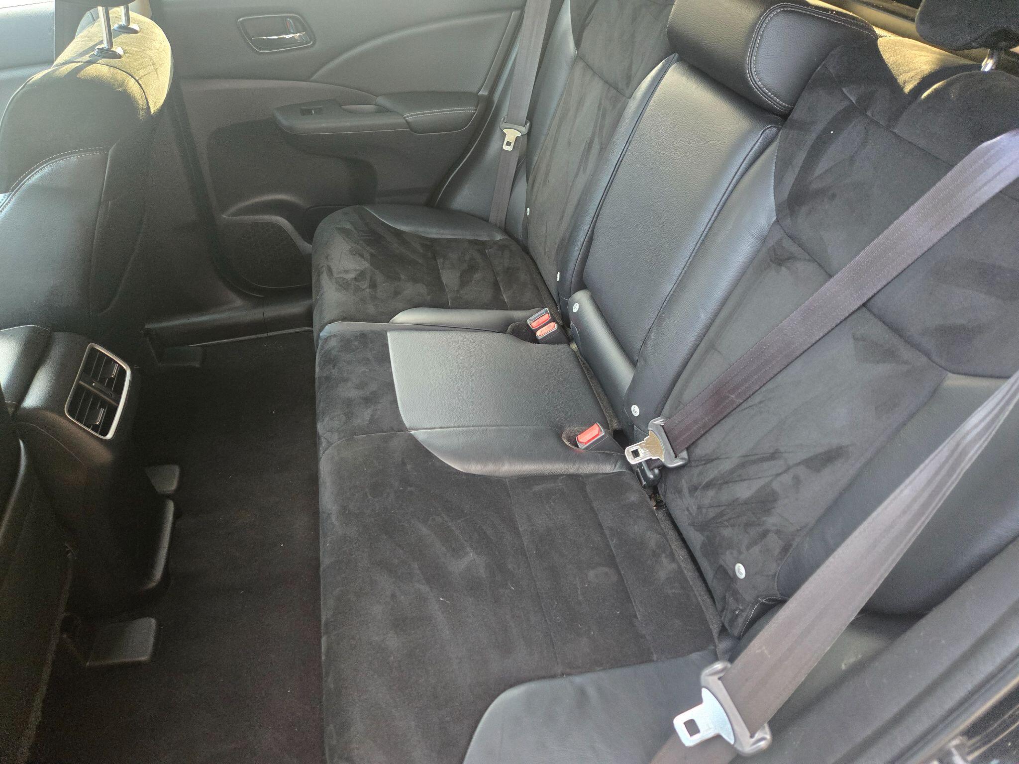 2015 Honda CR-V image 16